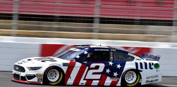 Nascar en Charlotte y triunfo ajustado para Brad Keselowski