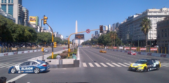 La carrera más increíble frente al Obelisco