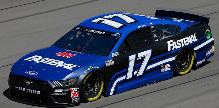 Nascar en Michigan este domingo con Chris Buescher largando en pole