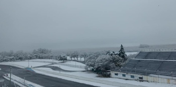 Postales de la nieve en autódromos cordobeses