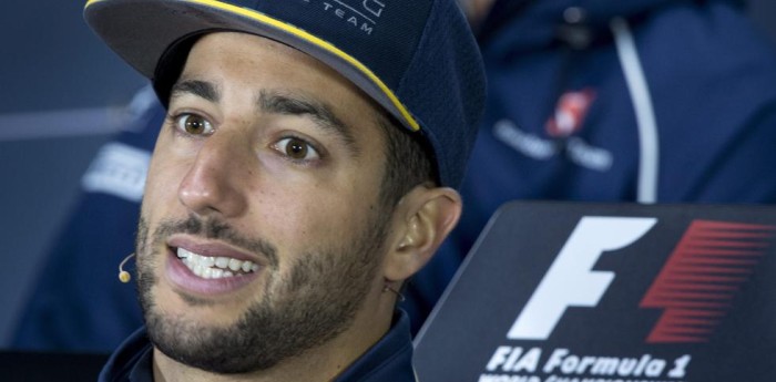Ricciardo renueva con Red Bull