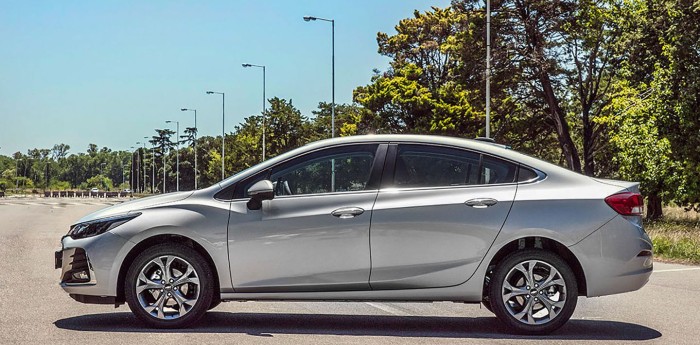 Chevrolet Cruze estrena diseño en su nueva versión sedán