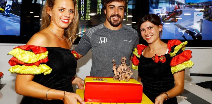 Alonso festejó su cumpleaños en boxes