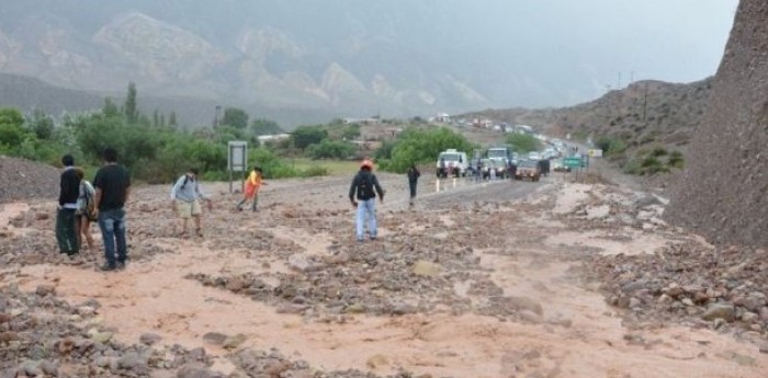 EL CLIMA PONE EN JAQUE A LA CARRERA