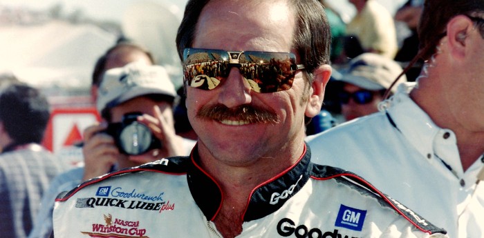 Dale Earnhardt: 20 años de su partida