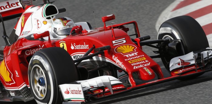 Vettel sigue firme