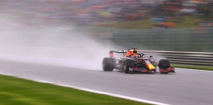 Verstappen hizo el 1 bajo la lluvia; Russell fue 2°