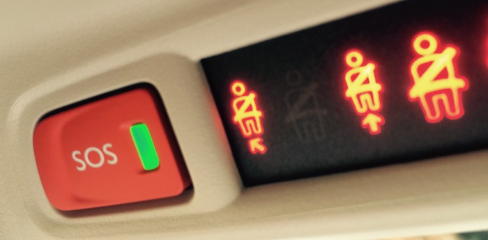 Botón de emergencia obligatorio para los autos