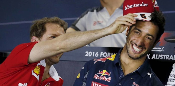 Ricciardo negocia con Ferrari