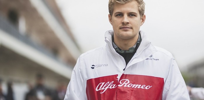 Marcus Ericsson probó el Alfa Romeo para colaborar con Pirelli