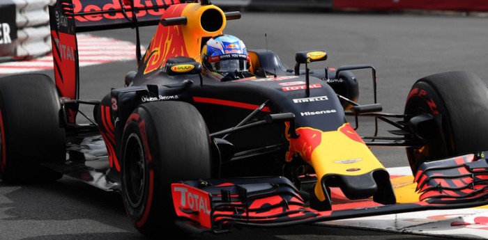 Ricciardo y Hamilton mandan en Mónaco 