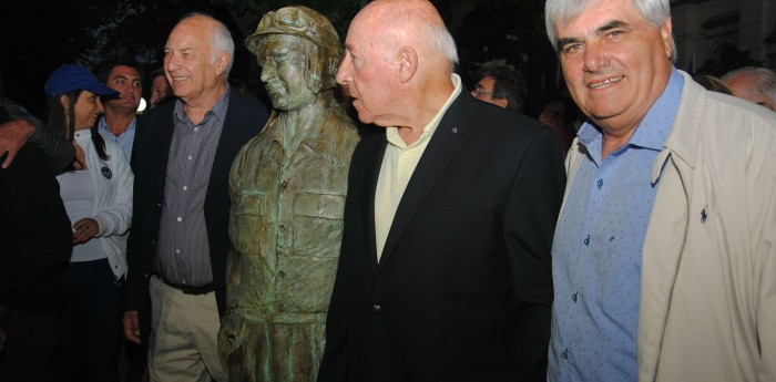 Colocarán un busto de Fangio en la Costa Marplatense