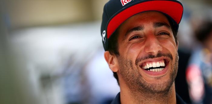 Ricciardo reta a Hamilton