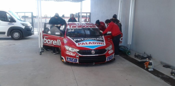 Prueba aerodinámica del equipo Fiat en San Nicolás