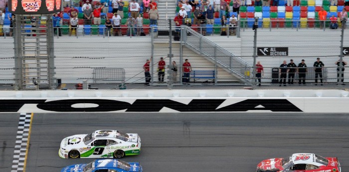 El final más parejo en la historia de la Nascar