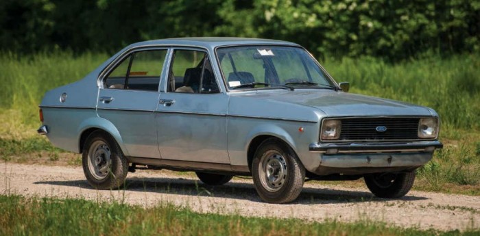 A subasta un auto que perteneció a Juan Pablo II