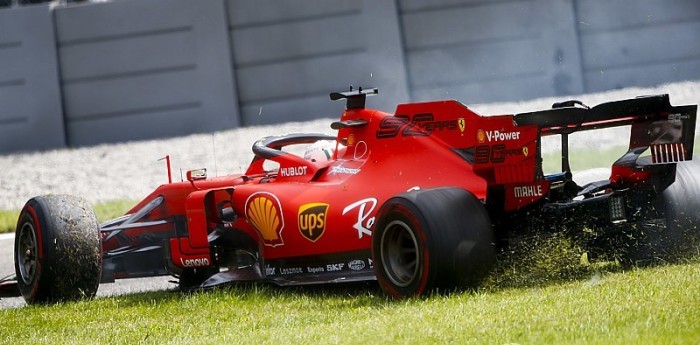 Sebastian Vettel a nada de la tarjeta "roja"