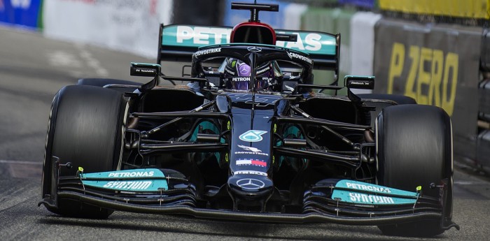 Red Bull denuncia el alerón de Mercedes