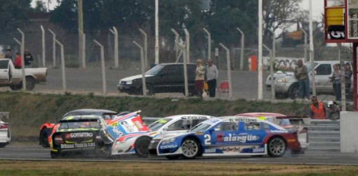 ¿Qué pasó en la largada de la Carrera 1?