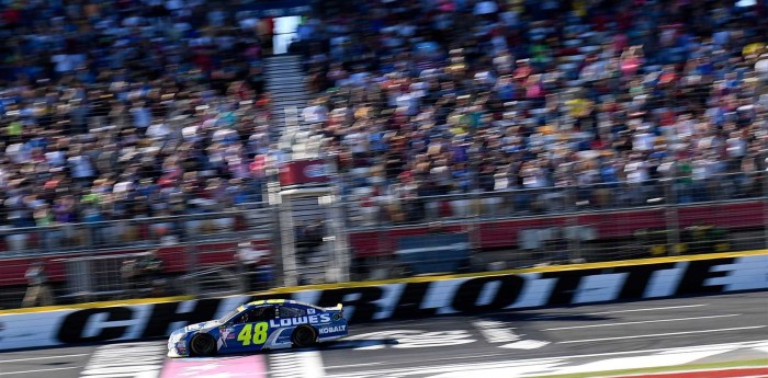 Jimmie Johnson ganó en Charlotte