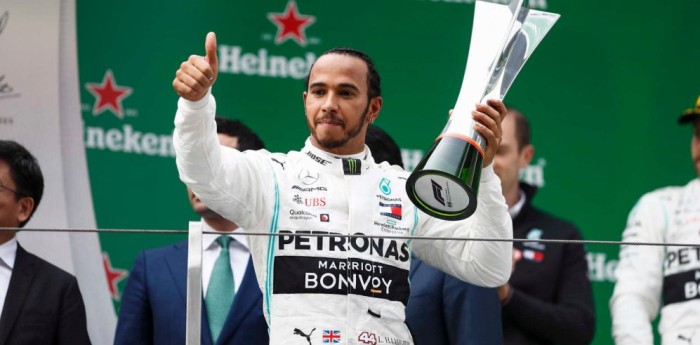 Mercedes dominó la clasificación y Hamilton hizo la pole