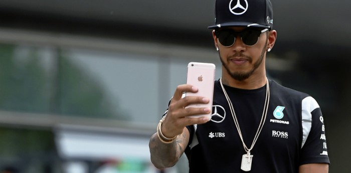 ¿Qué dijo Hamilton cuando llamó para cambiar el color de los Mercedes?