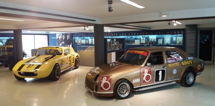 El Museo Fangio recibió dos autos históricos del deporte motor