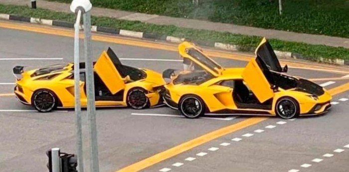 ¡Qué hicieron! chocaron dos Lamborghini idénticas en Singapur