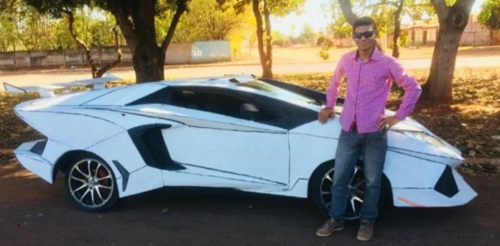 Todo un creativo, transformó su Fiat Uno en un Lamborghini