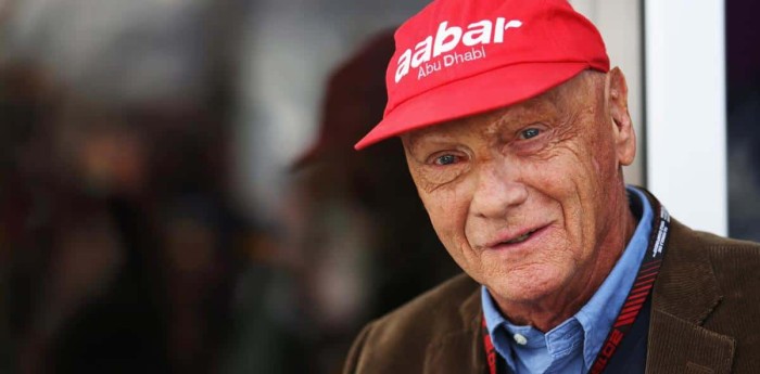 Lauda otra vez internado con una fuerte gripe