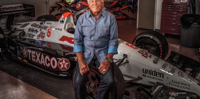 Mario!!!  Mario!!!,  a los 80,  Andretti se sube al simulador