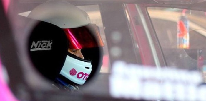 Agustina Mattio adelante en el Top Race Junior