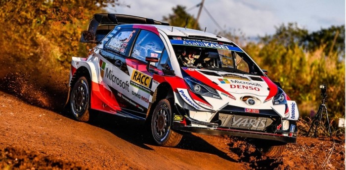 Kris Meeke arriba en el Shakedown del Rally de España