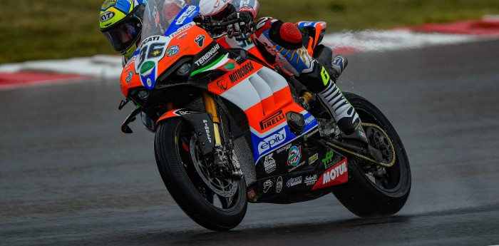 Mercado abandonó en la carrera del domingo en Magny Cours