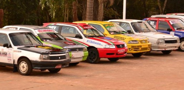 Se suman los autos del provincial misionero