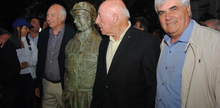 Vandalismo: Dañan el monumento a Fangio en Balcarce