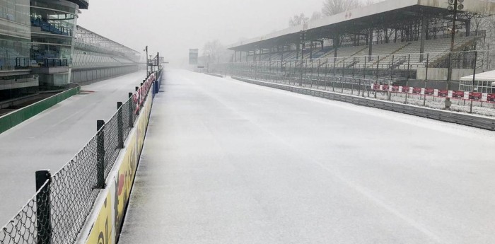 Una postal: El circuito de Monza tapado por la nieve
