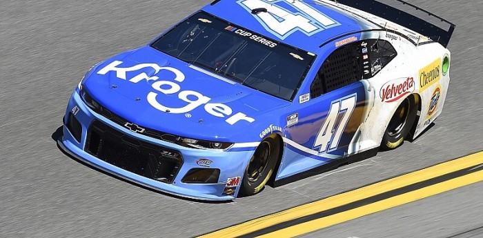 Ricky Stenhouse hizo la pole para las "500 de Daytona"