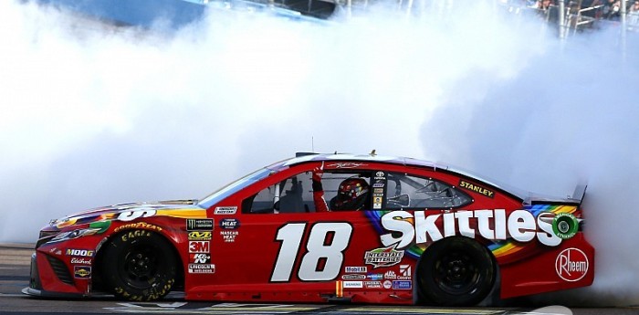 Kyle Busch ganó la Nascar en Phoenix