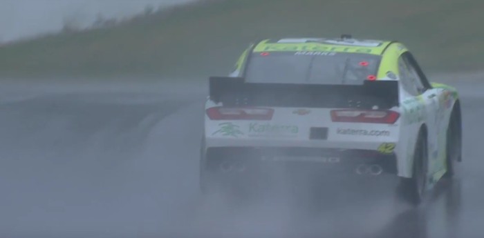 Nascar prueba gomas para lluvia en un óvalo