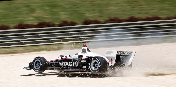 Show de despistes en los ensayos de IndyCar
