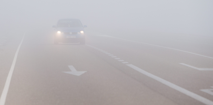 Consejos a la hora de manejar con niebla