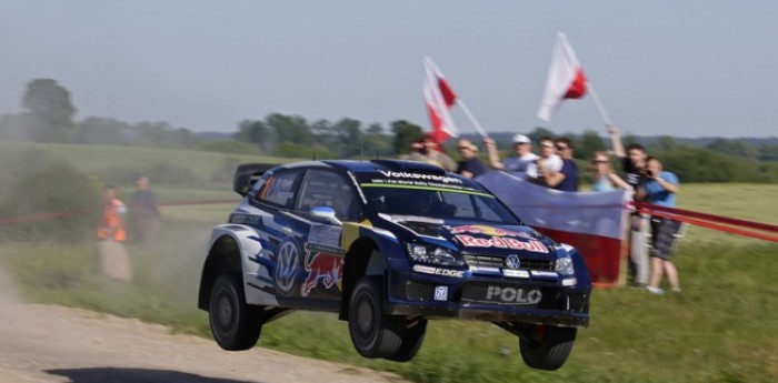 Ogier se mantiene al frente