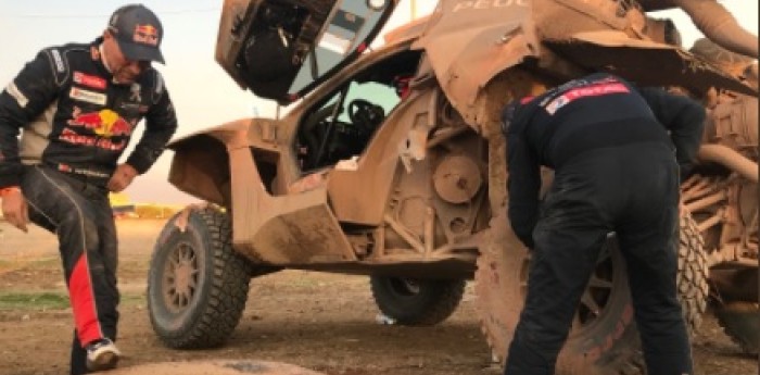 Peterhansel trabajó como piloto y también como mecánico