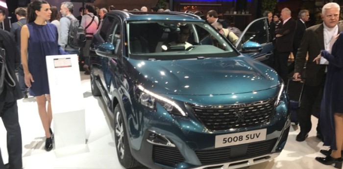 PEUGEOT, CON LOS FLAMANTES 3008 Y 5008