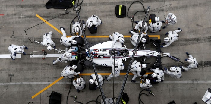 Williams ganó en los boxes