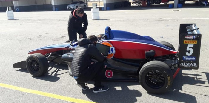 La Fórmula 2.0 Renault realizó la primera prueba con el Paddle Shift