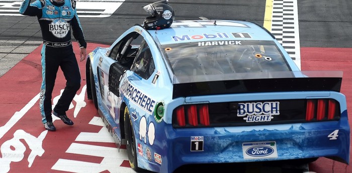 Nascar en Bristol y otra más para Kevin Harvick