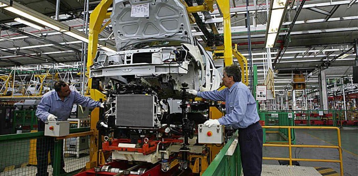 Brasil empuja la producción automotriz local