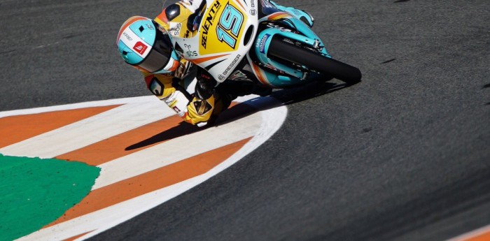 Caida de Rodrigo en el cierre de Moto3